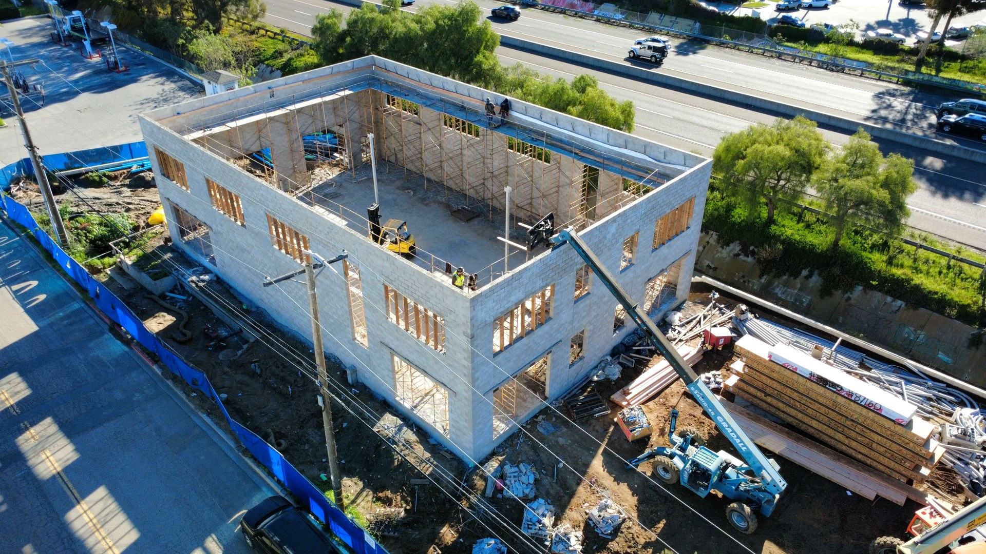 555 Light Industrial, Oceanside — panelized roof deck framed by PJ Empire